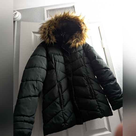 Madden Girl Beautiful Luxury Hoodie Puffer Jacket Excellent Condition !! - Picture 5 of 17